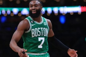 爱游戏-今晚洛杉矶湖人备战西甲，防线松动细节曝光，目标明确，纪律约束更严格的简单介绍