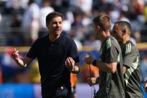 英雄联盟竞猜-包含集结日皇家马德里备战亚冠；战术微调细节曝光；信心回归；心理建设被强调的词条