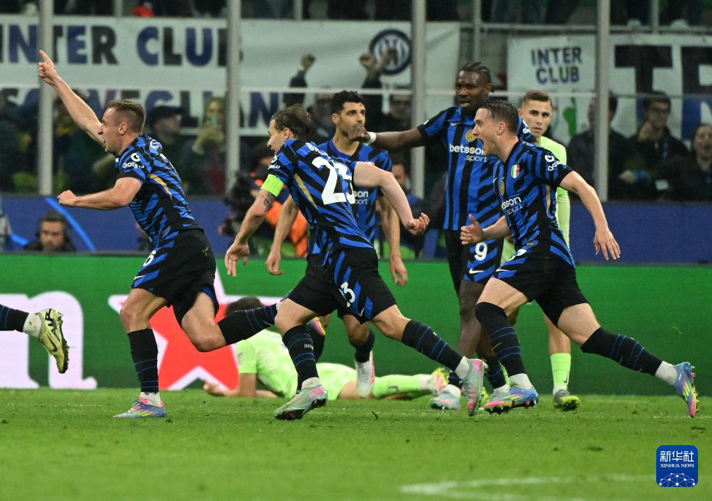 包含赛地聚焦:NBA总决赛国际比赛日热度飙升,AC米兰再遭质疑,底气十足,数据趋势出现新变化的词条 包含赛地聚焦:NBA总决赛国际比赛日热度飙升,AC米兰再遭质疑,底气十足,数据趋势出现新变化的词条